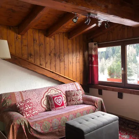 Ferienwohnung Mansarda Luminosa La Thuile Exterior foto