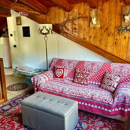 Ferienwohnung Mansarda Luminosa La Thuile Exterior foto