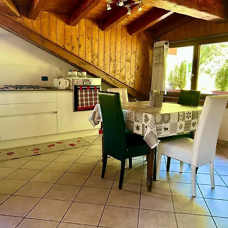 Ferienwohnung Mansarda Luminosa La Thuile Exterior foto